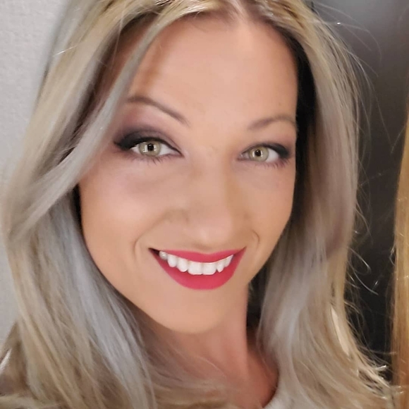 Meet your Posher, Kyrie!  And My Beautiful daughters by my side. - Picture 6 of 6